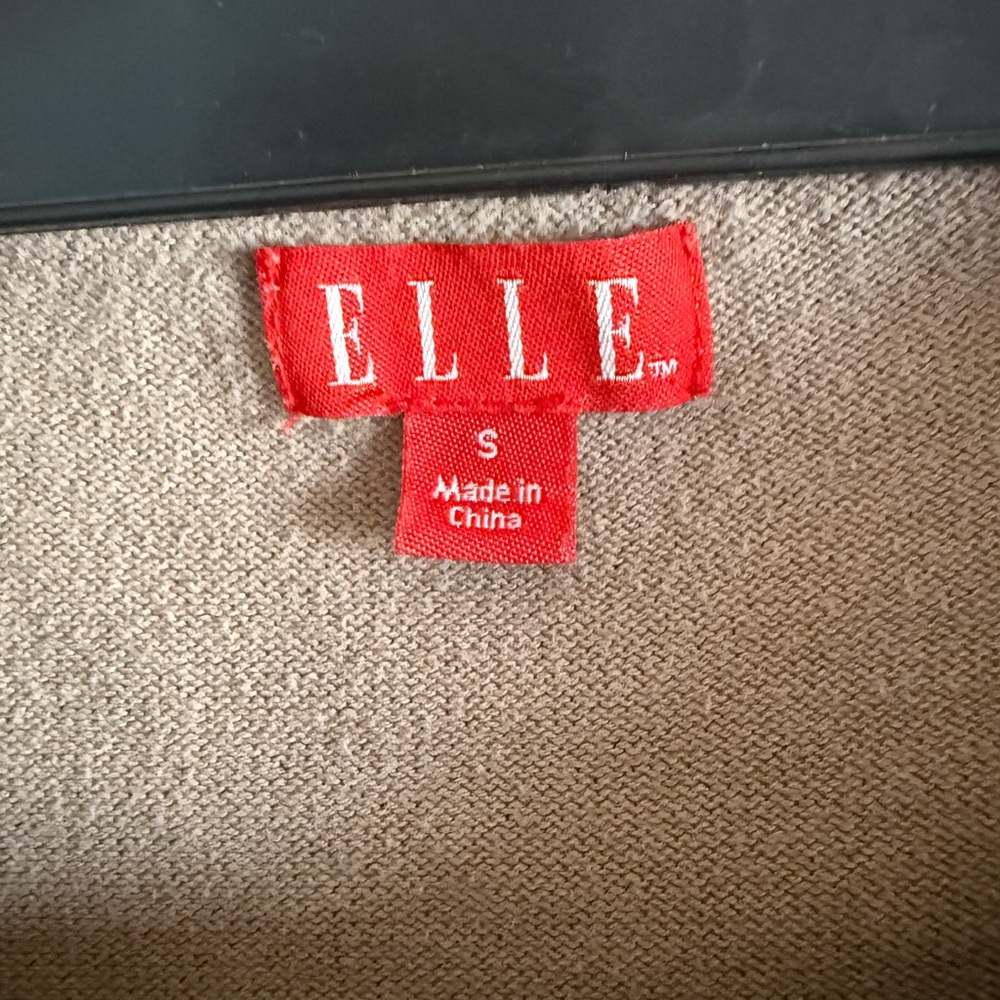 ELLE Gray Ruffle Sweater - Picture 4 of 4